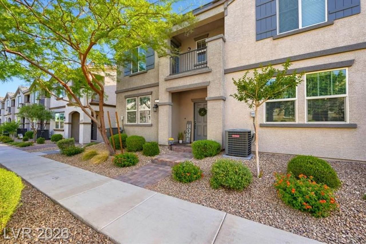 477 Ylang Pl - Photo 2 of 8