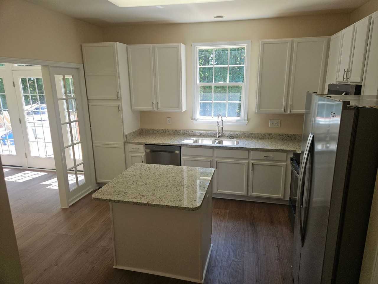 5601 Picnic Rock Ln - Photo 5 of 28