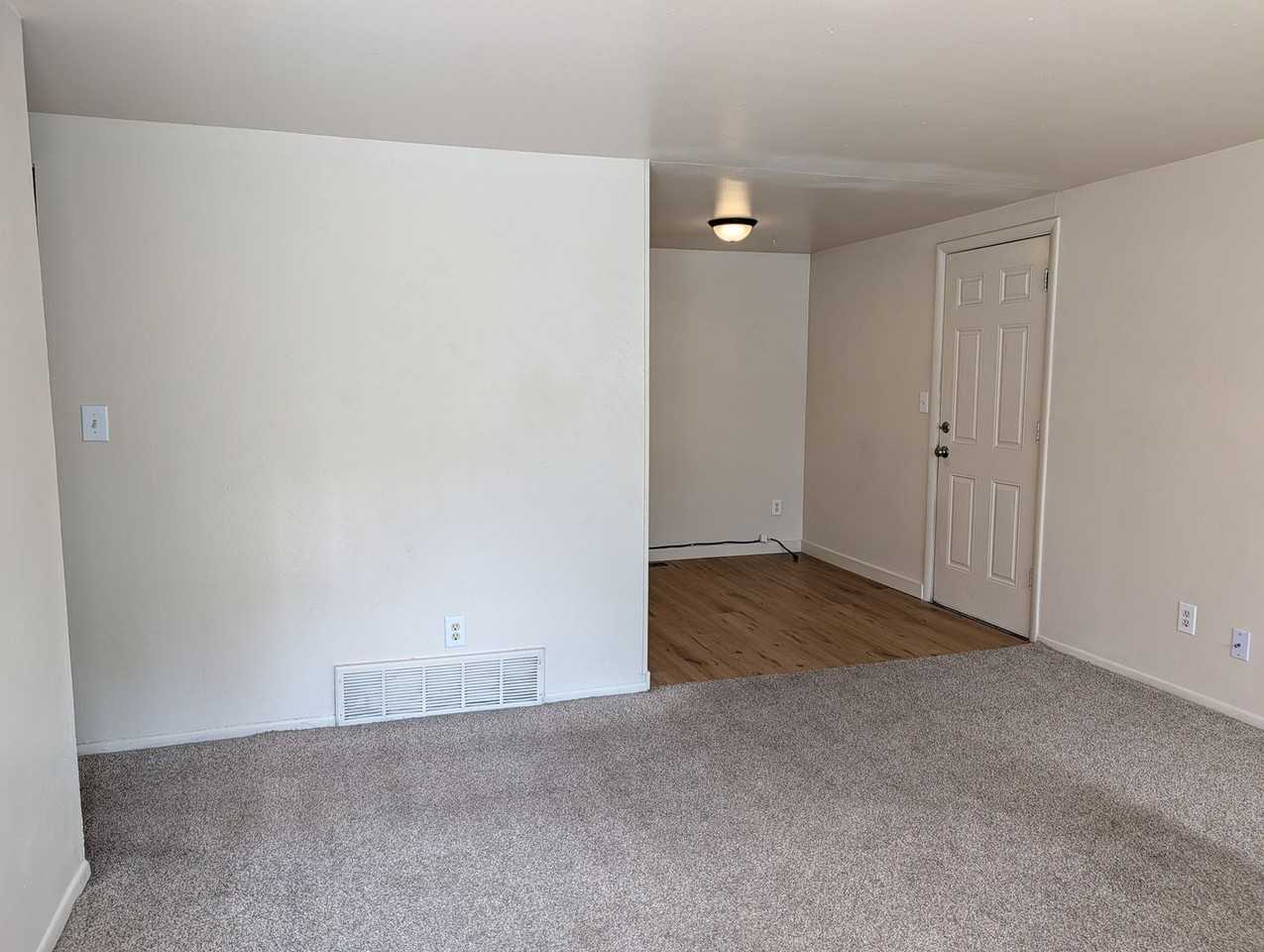 1227 Maxwell St - Photo 3 of 16