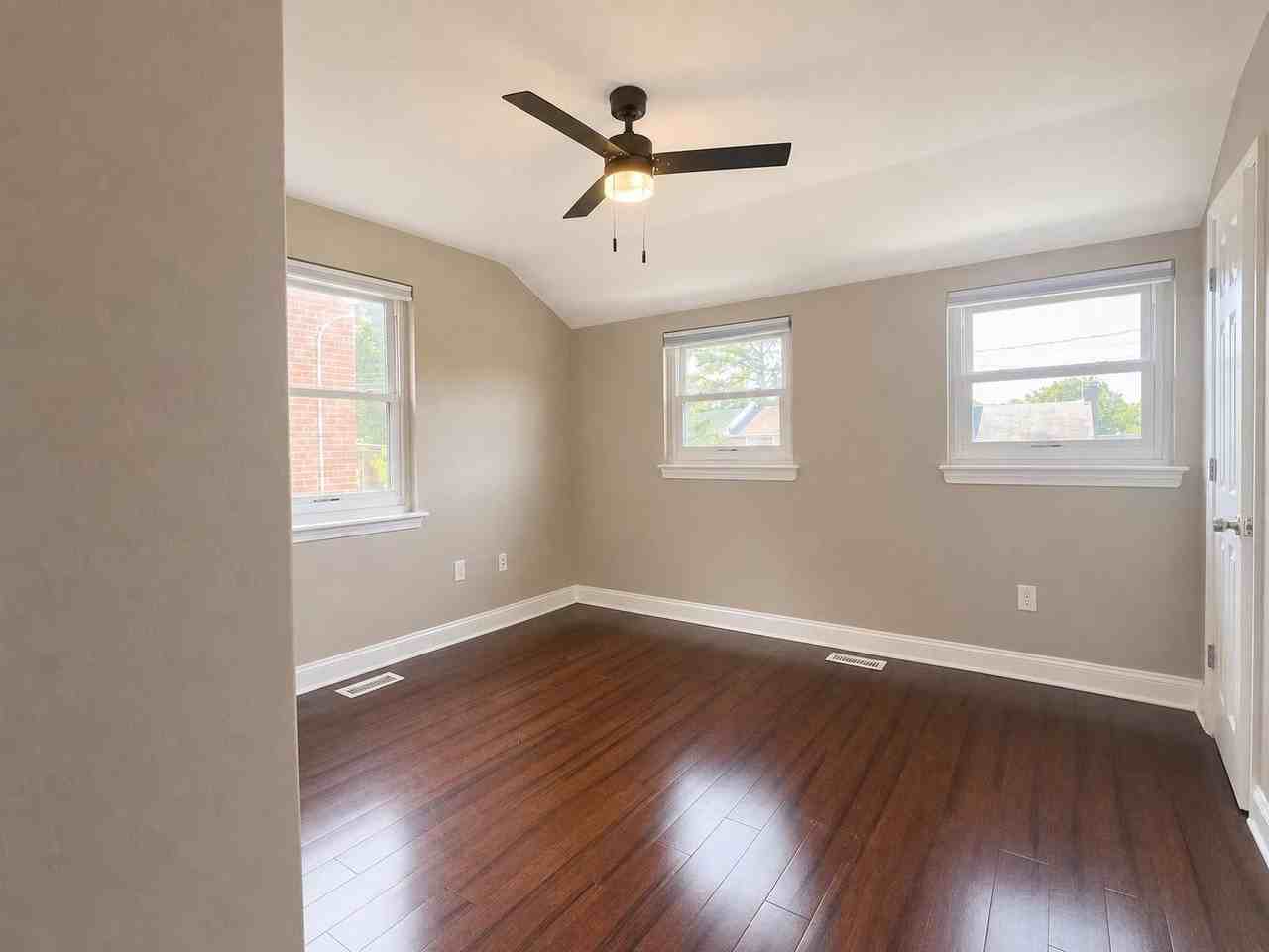 4360 Dubois Pl Se - Photo 7 of 29