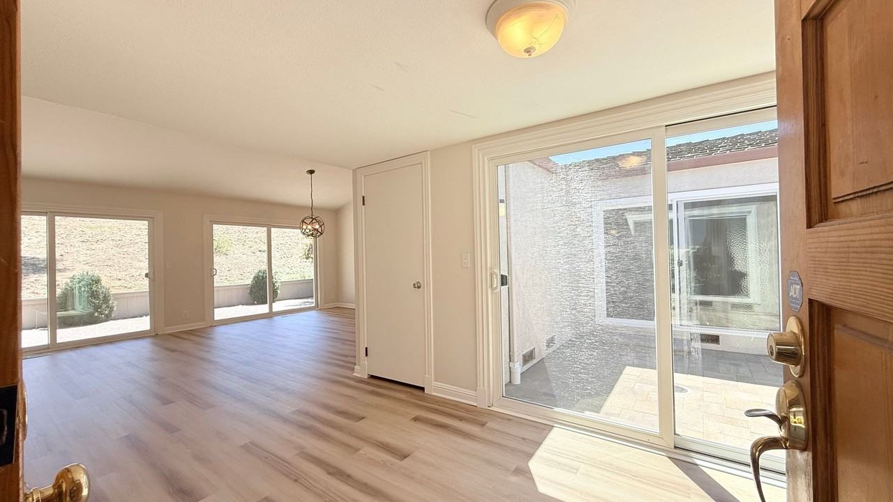 750 Paradise Valley Ct N - Photo 7 of 50