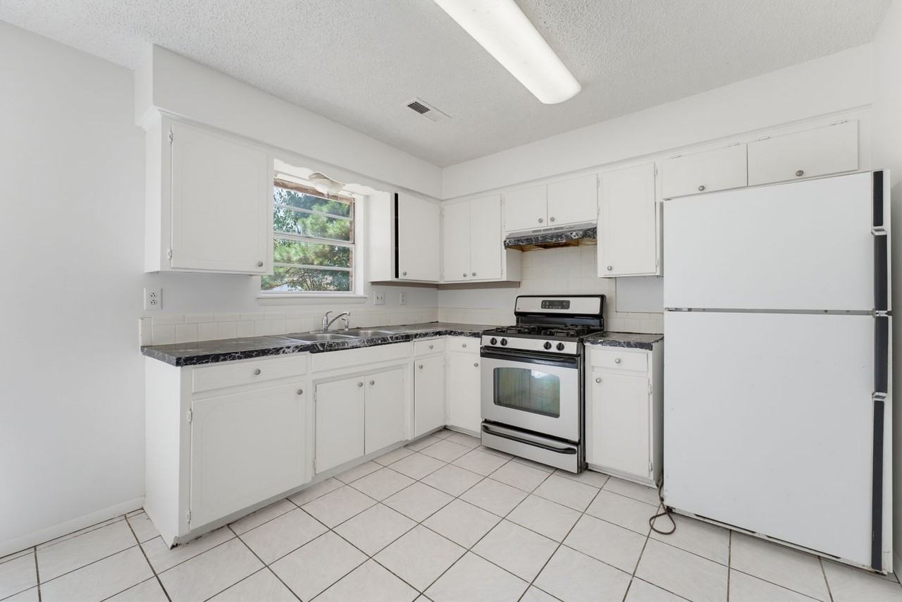 2501 N Jill Cir - Photo 6 of 17