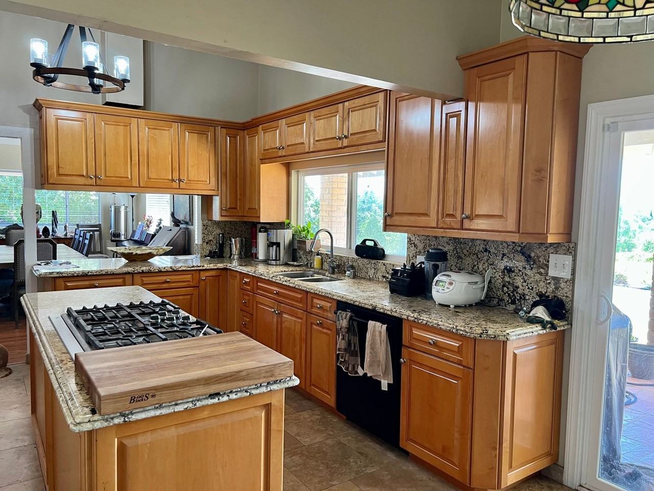1023 W 2nd Ave - Photo 2 of 12