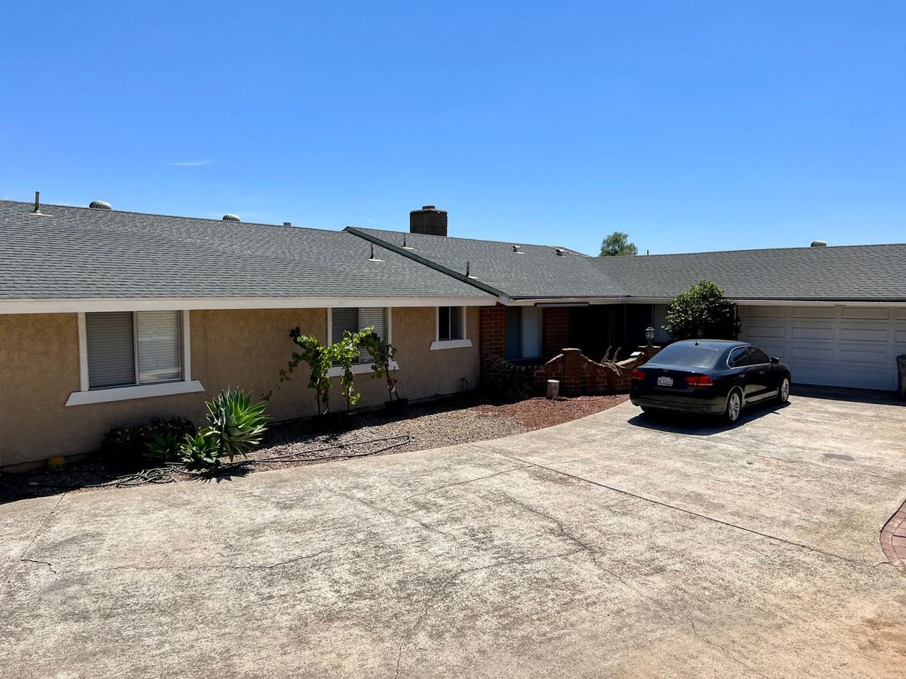 1023 W 2nd Ave - Photo 4 of 12