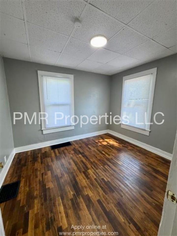 2611 Mary St - Photo 4 of 11