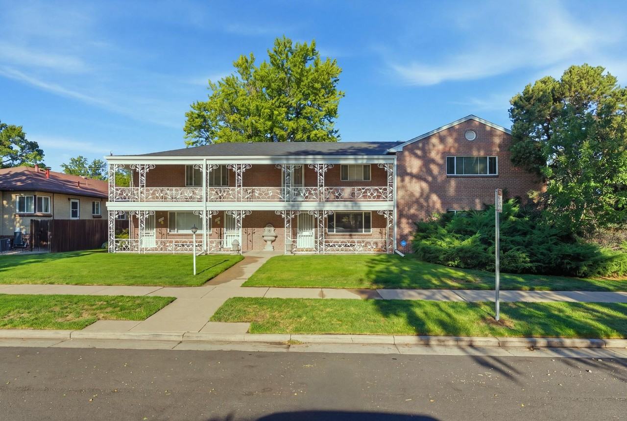 803 S Ogden St - Photo 2 of 20