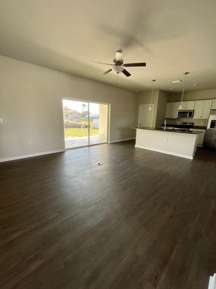 1700 Nw 6th St - Photo 4 of 28