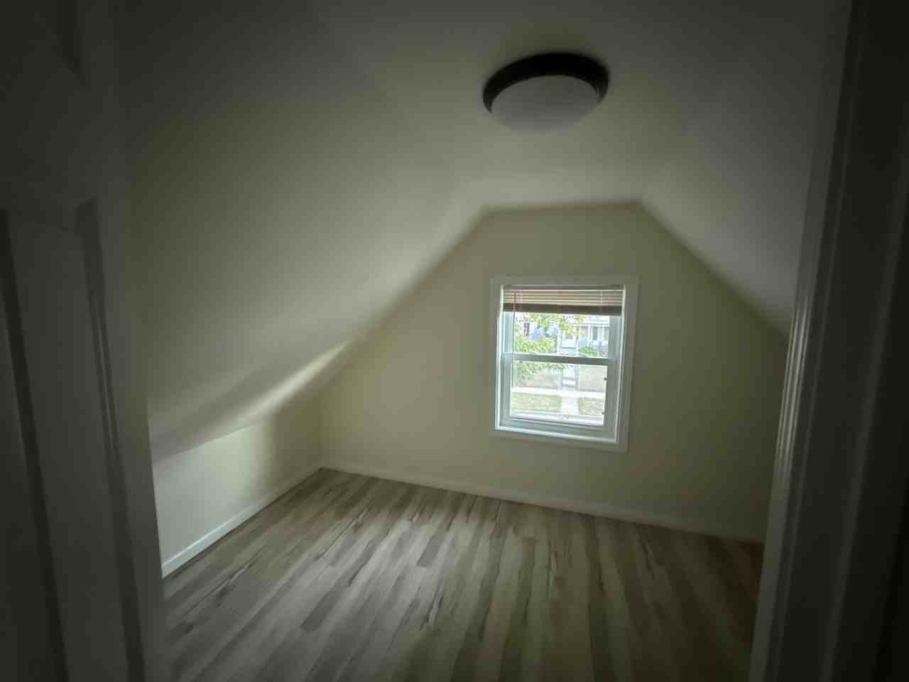 869 Beech St - Photo 7 of 12