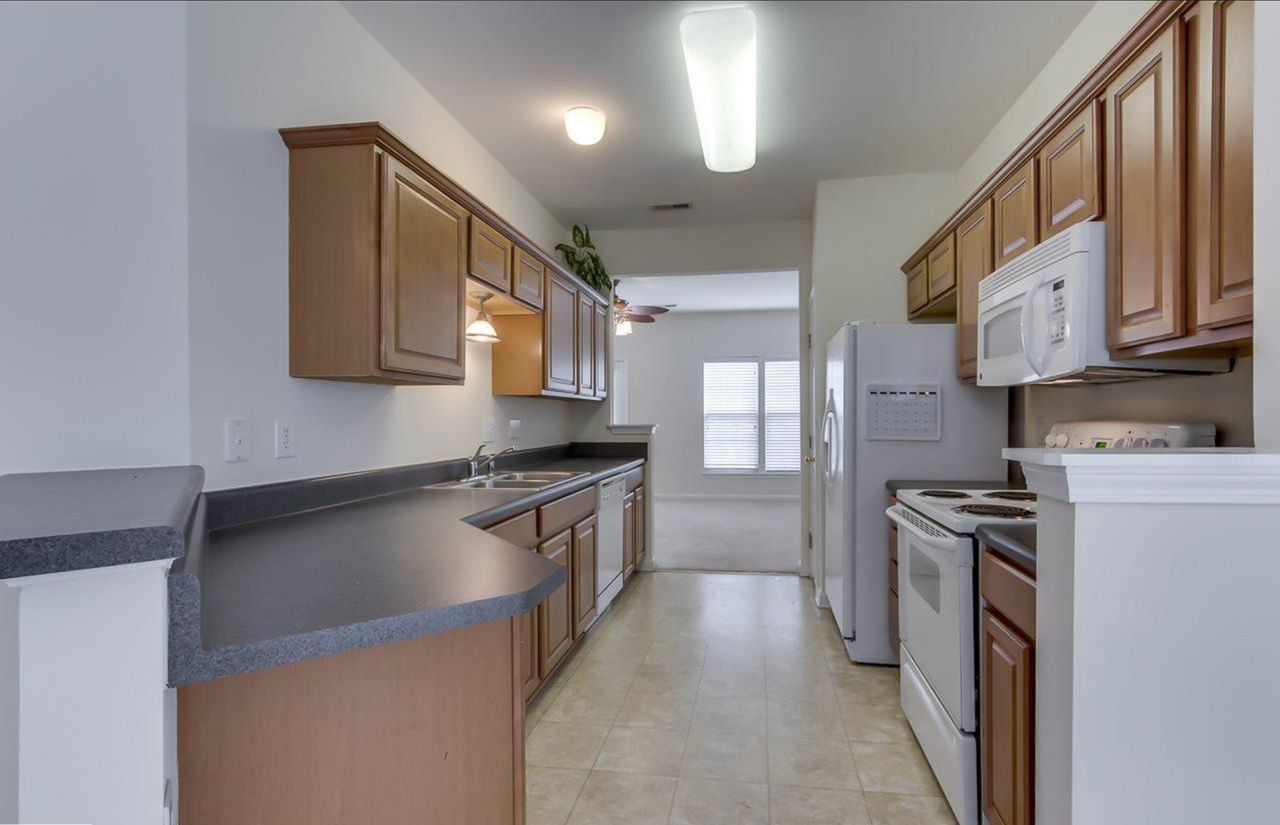 259 Hadley Commons Dr - Photo 4 of 16