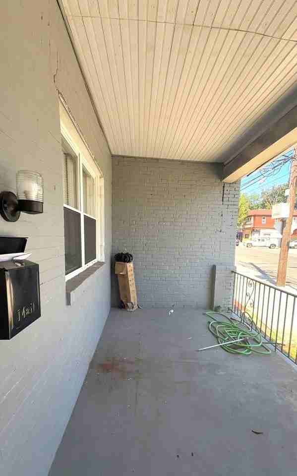 6616 Chew Ave - Photo 3 of 28