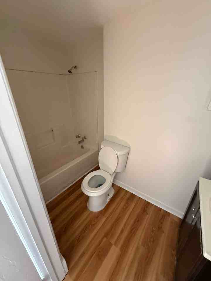 711B N 4th St - Photo 3 of 4