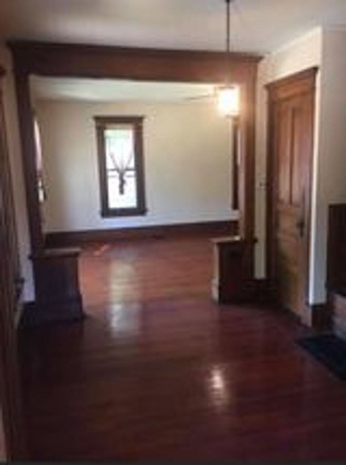 121 13th St N - Photo 4 of 8