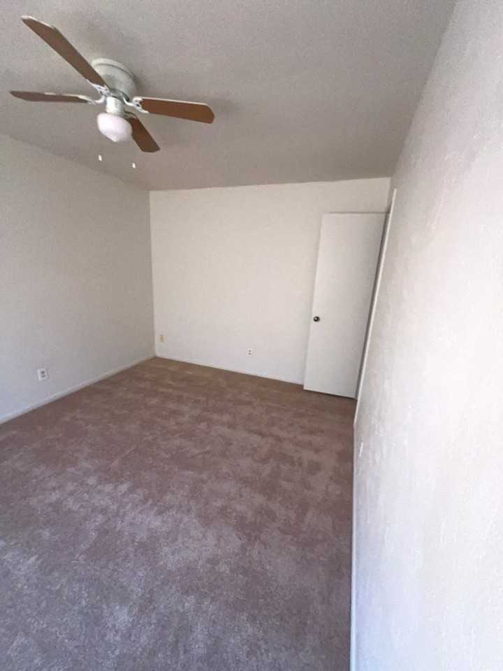 14834 Keelby Dr - Photo 4 of 10