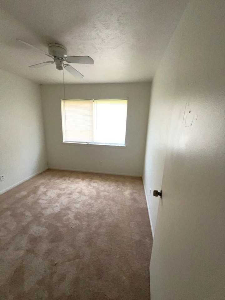 14834 Keelby Dr - Photo 5 of 10