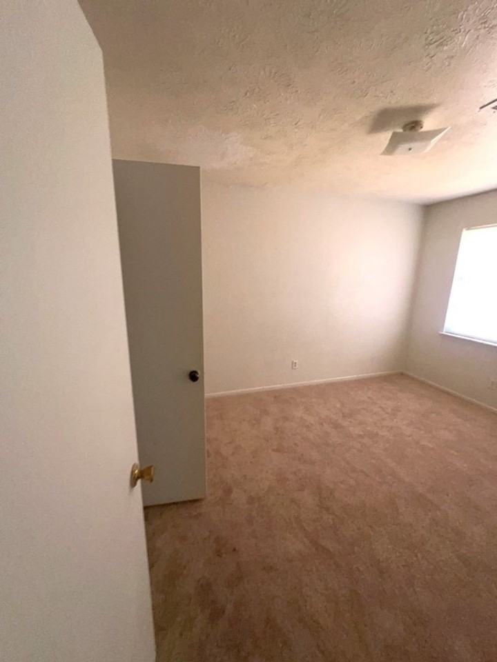 14834 Keelby Dr - Photo 6 of 10
