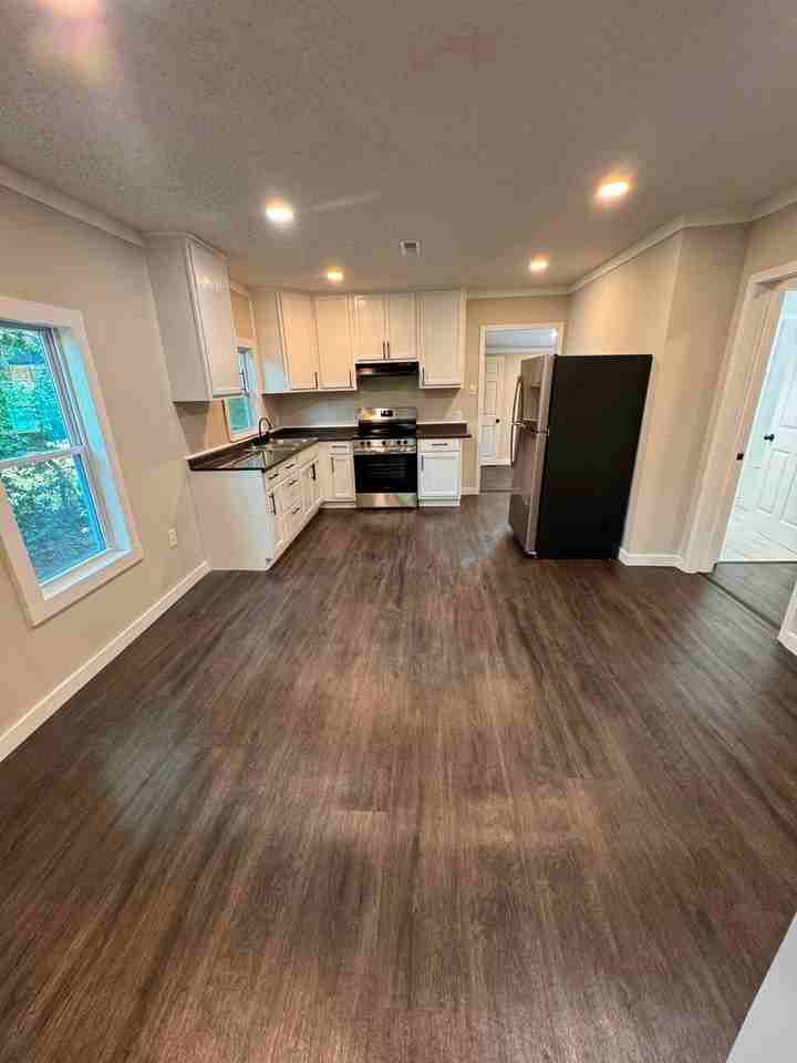 316 E Forest Ave - Photo 6 of 17