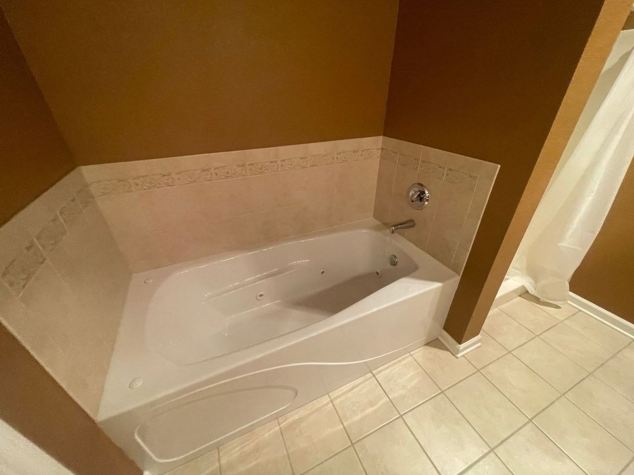 697 W Dekora St #F - Photo 4 of 17