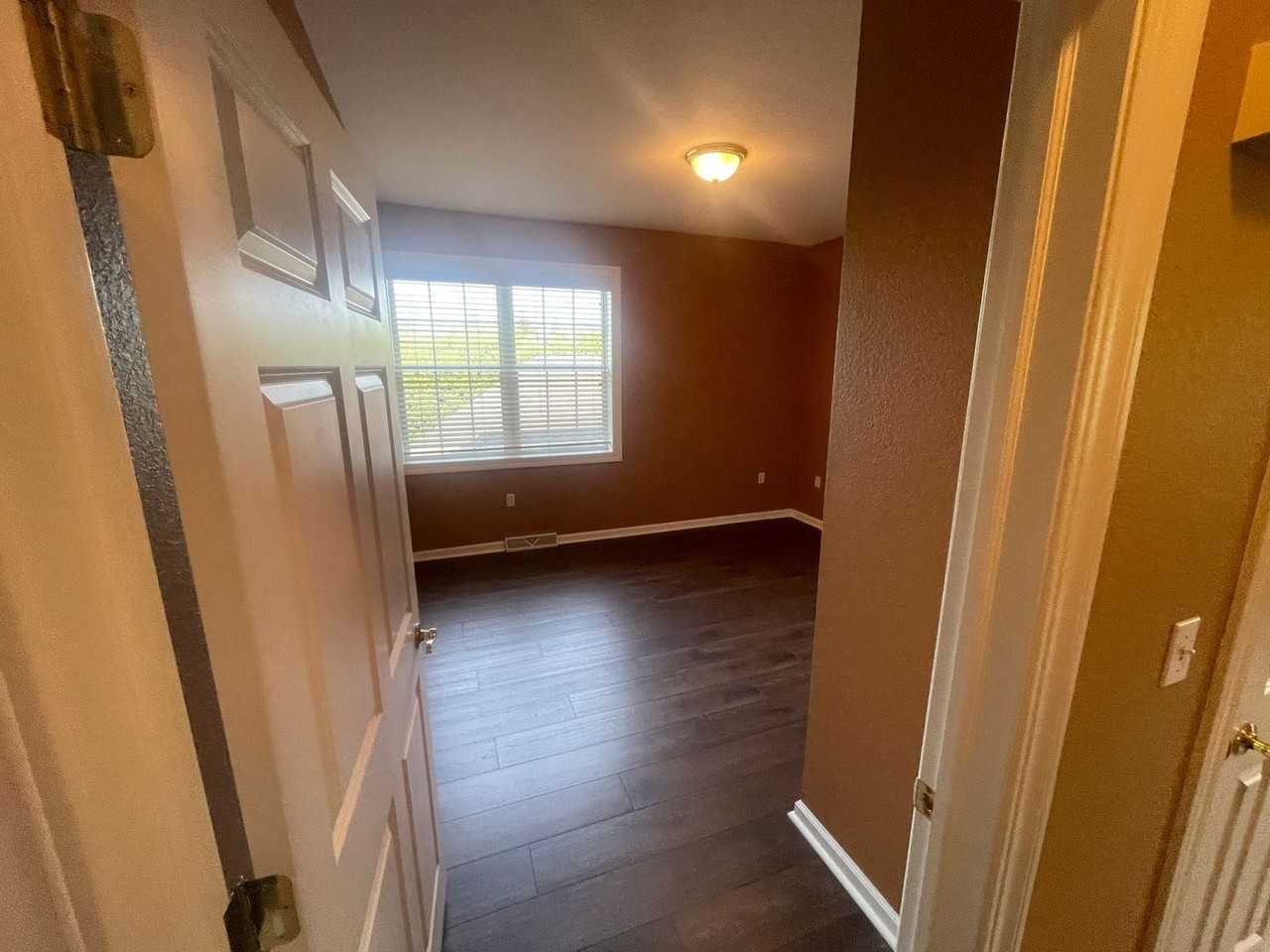 697 W Dekora St #F - Photo 6 of 17