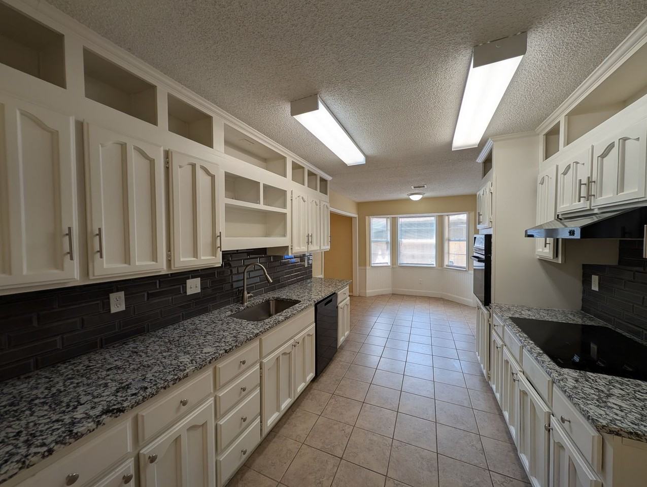 505 W Utica Pl - Photo 2 of 15