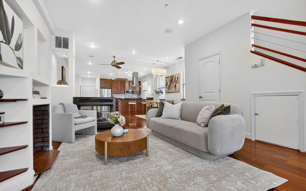 3573 Warder St Nw #7 - Photo 3 of 40