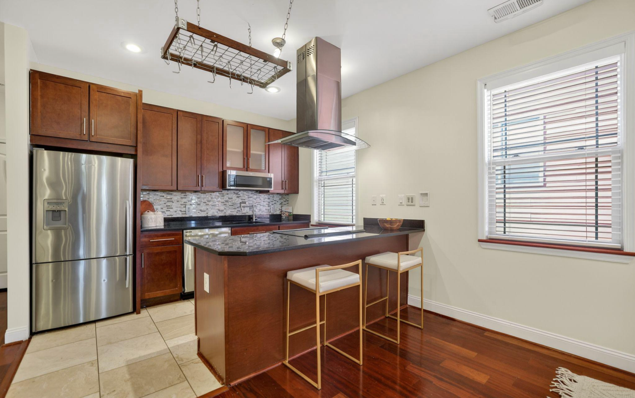 3573 Warder St Nw #7 - Photo 4 of 40