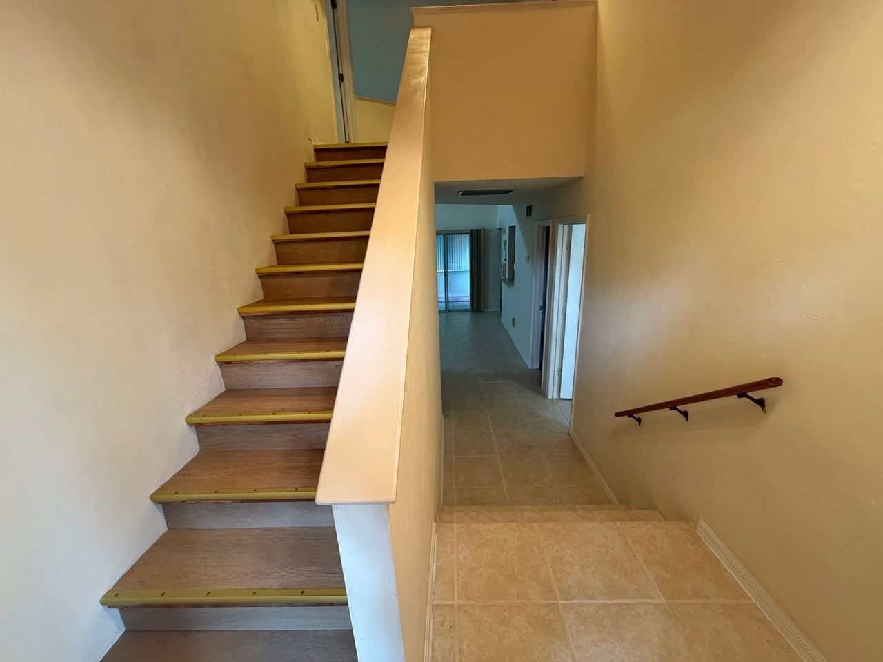 8532 Nw 35th Rd - Photo 4 of 45