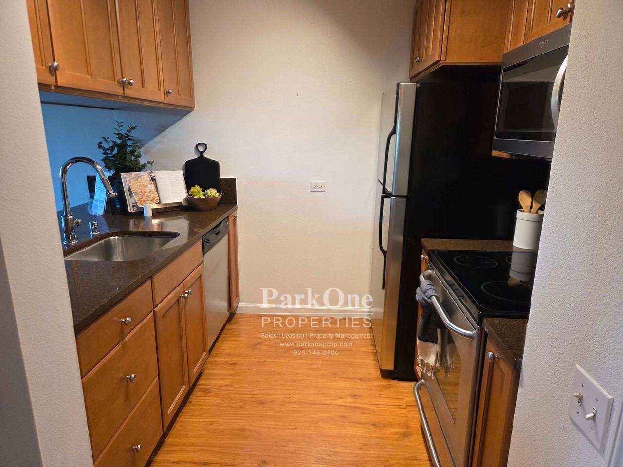 1315 Alma Ave - Photo 2 of 10