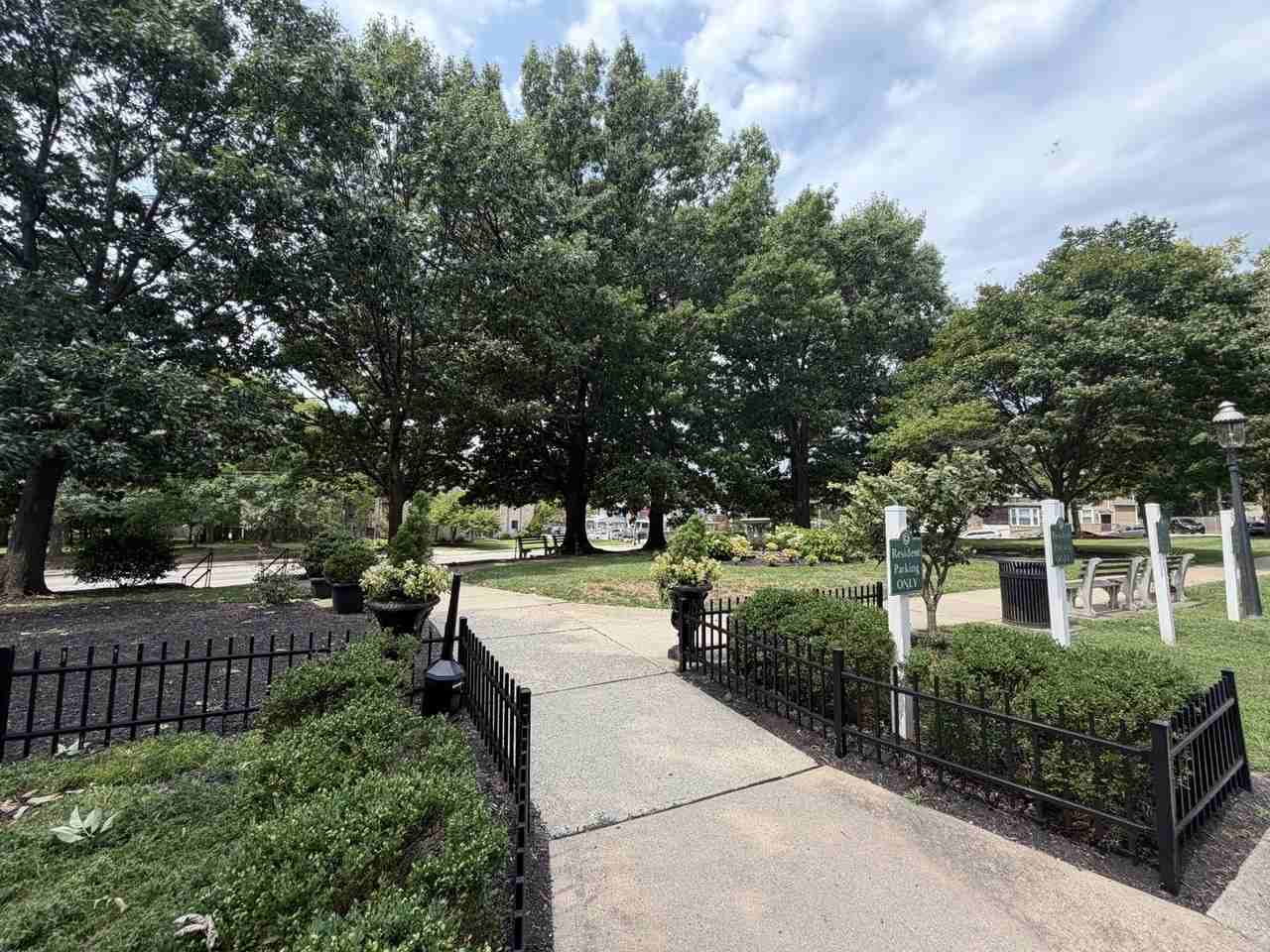 3900 Rose Hill Ave - Photo 3 of 24