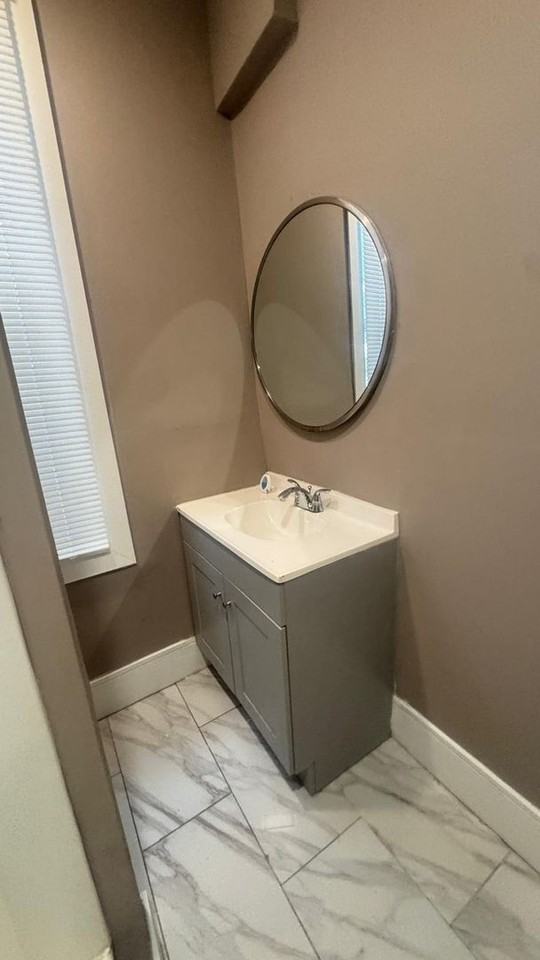 3422 N 21st St - Photo 6 of 11