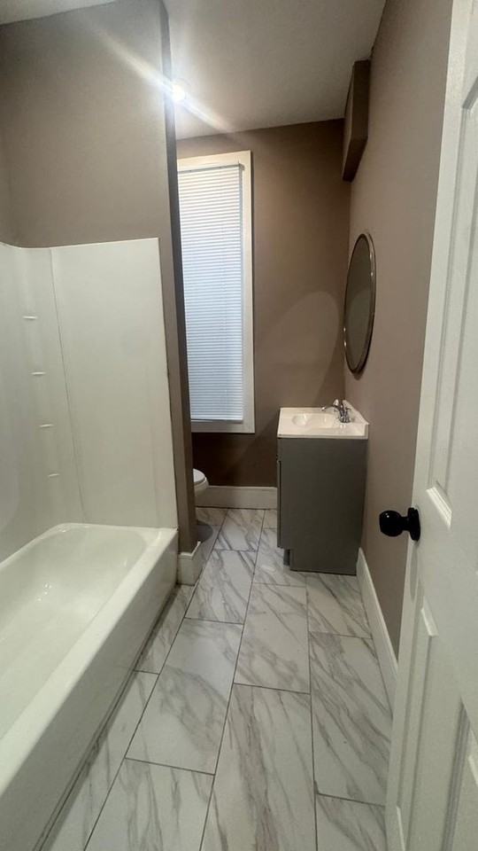 3422 N 21st St - Photo 7 of 11