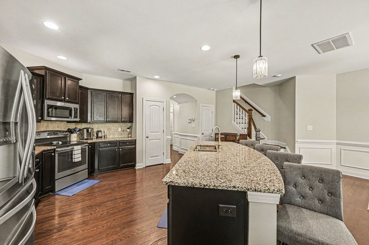 160 Token House Rd - Photo 5 of 34