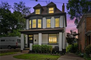 featured image of 220 Dewey St