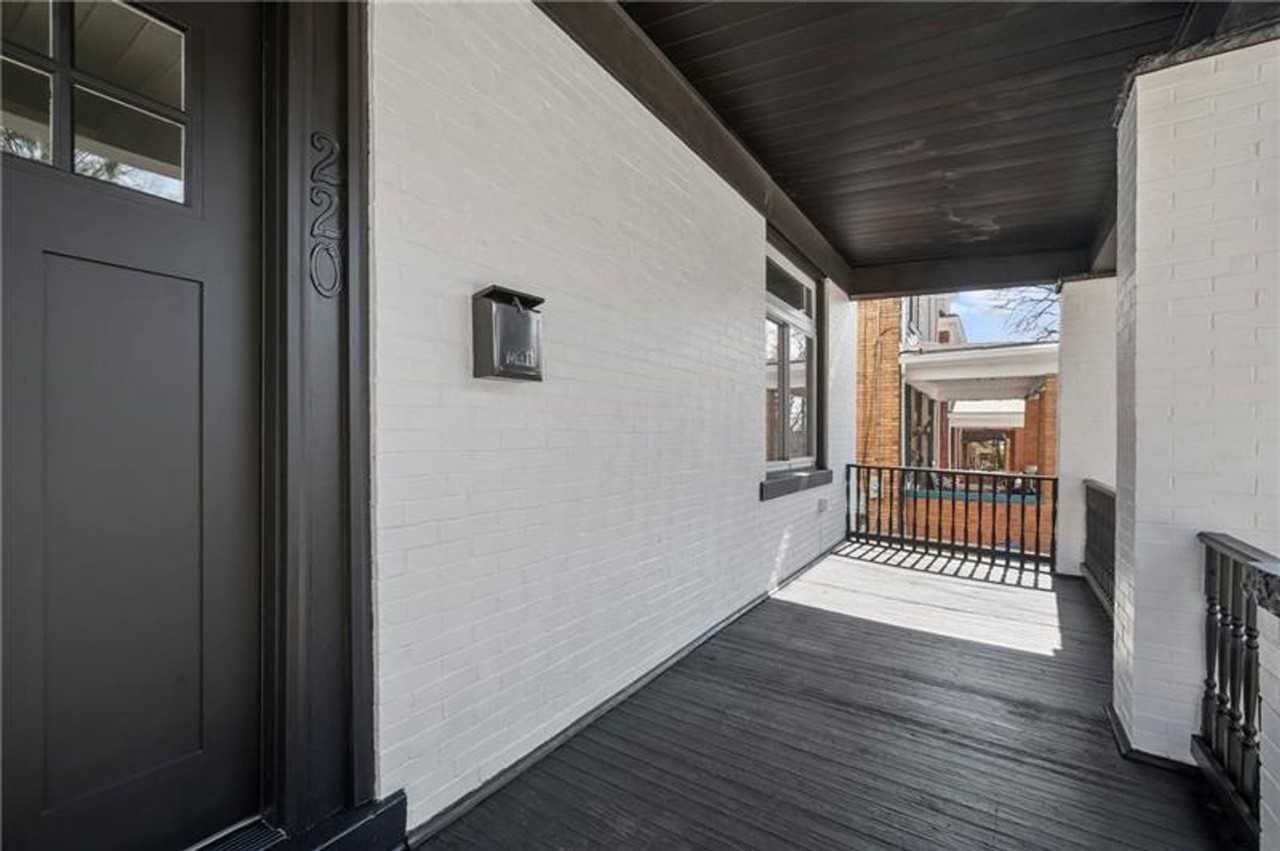 220 Dewey St - Photo 5 of 50