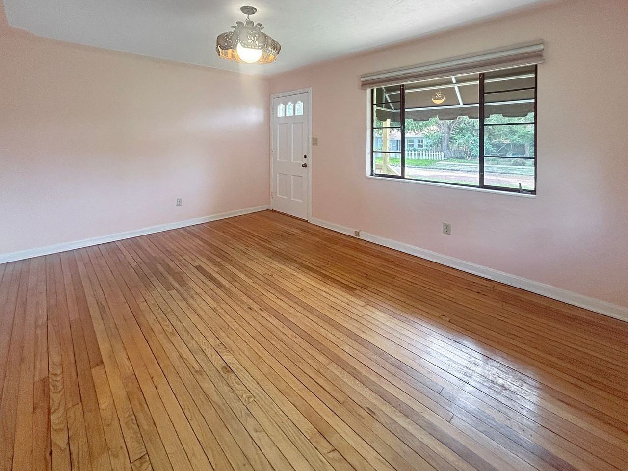 3521 4th Ave N - Photo 3 of 30