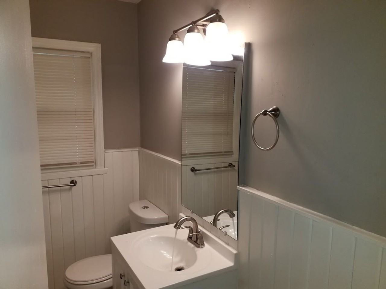 2920 S Northern Blvd - Photo 5 of 9