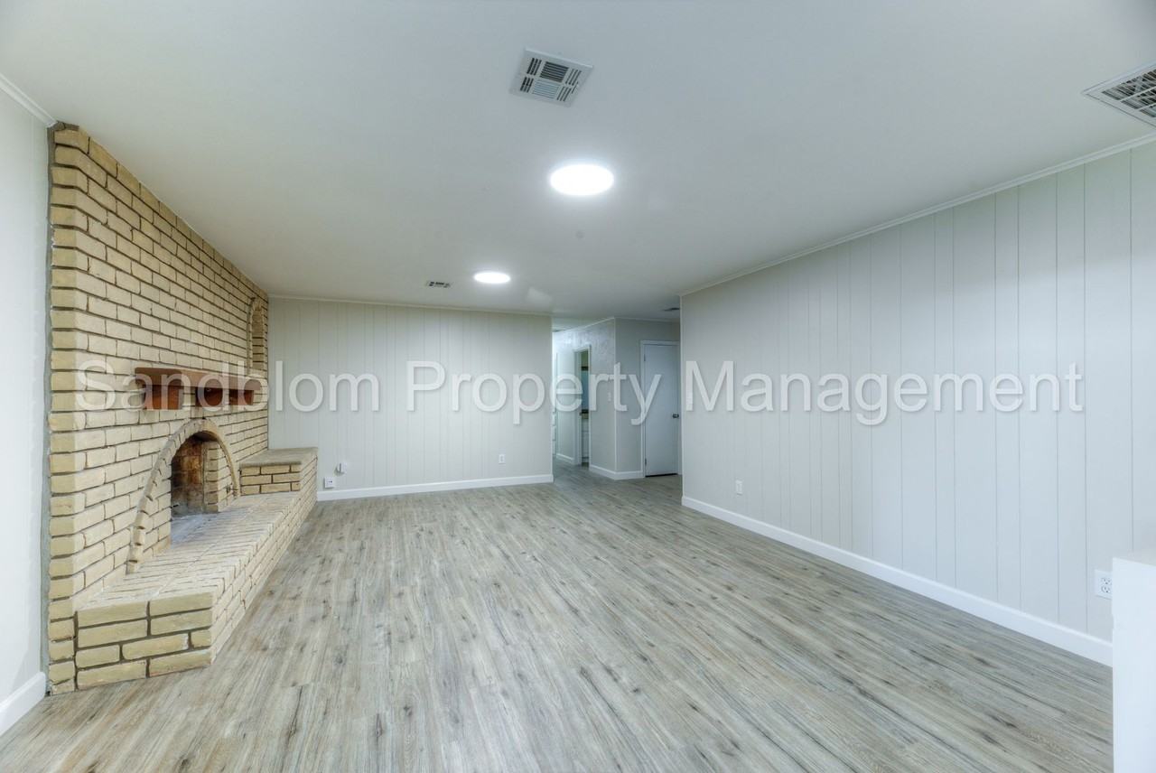 7510 E 53rd Pl - Photo 7 of 29