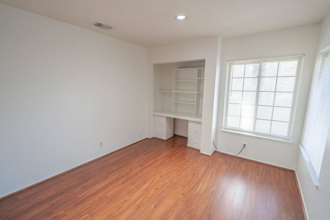 24921 Chicory Ct - Photo 3 of 25