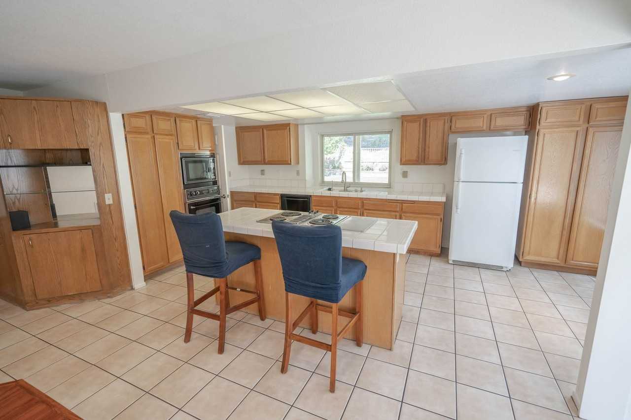 24921 Chicory Ct - Photo 5 of 25