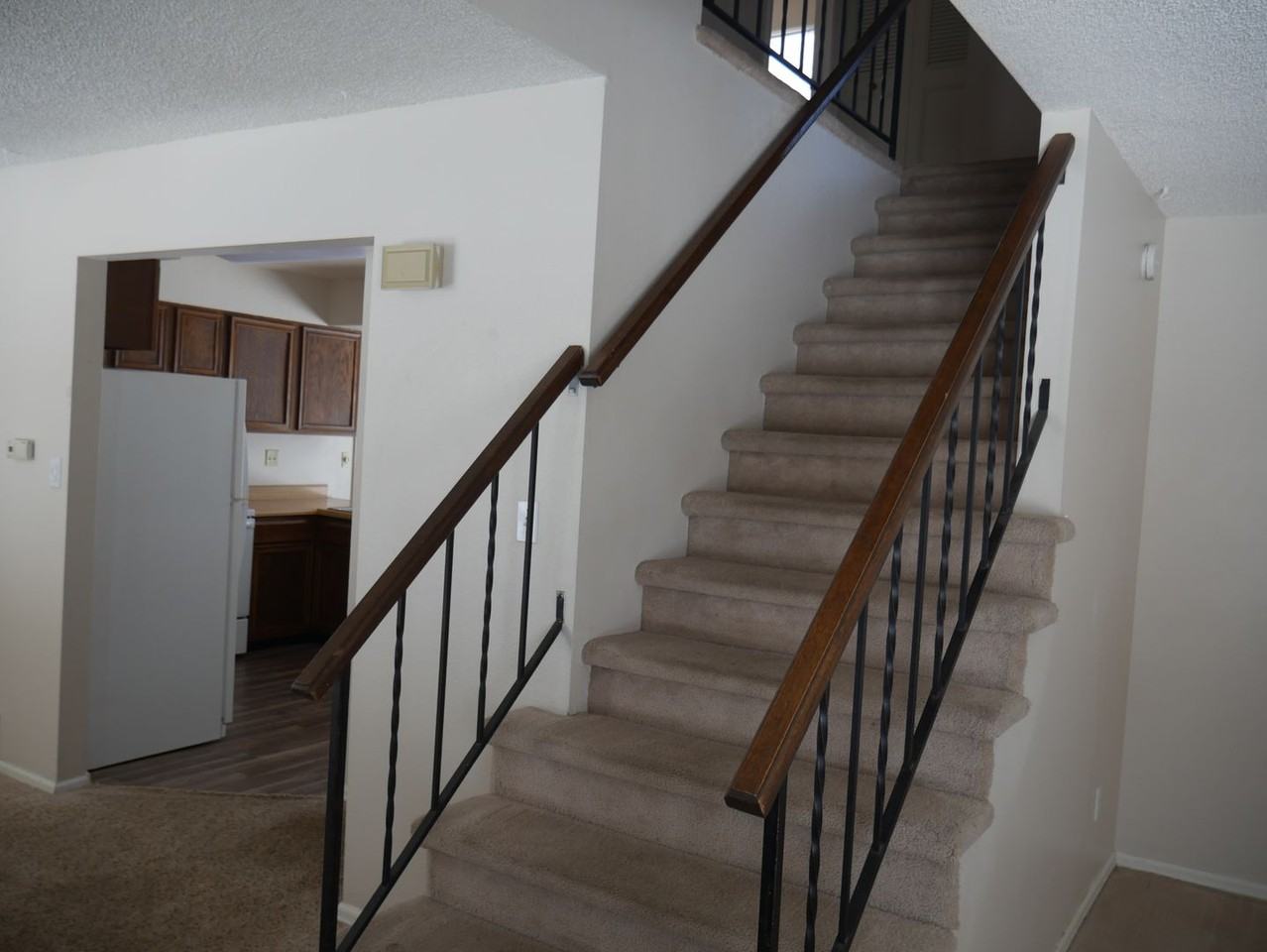 2524 Garden Way - Photo 3 of 14