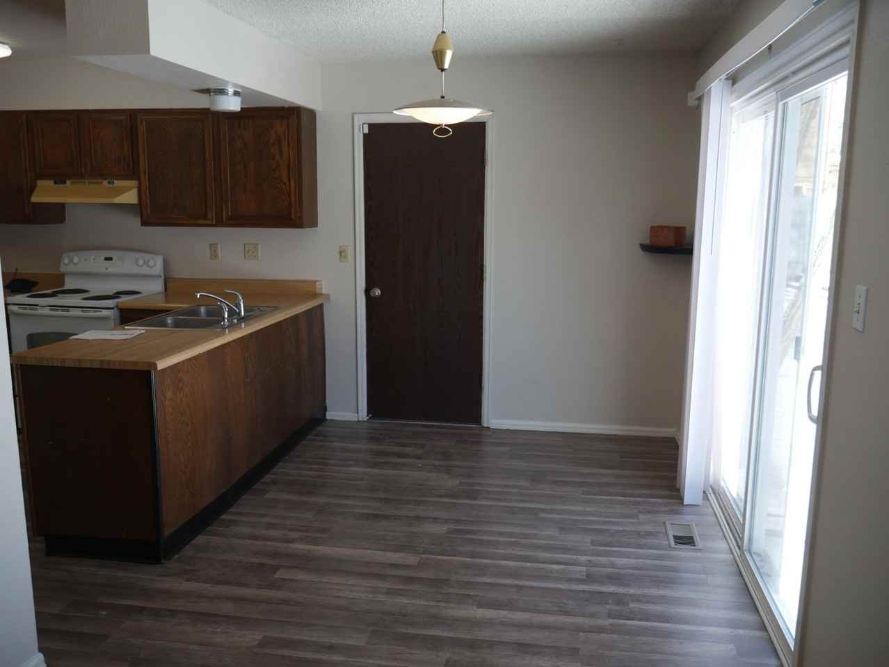 2524 Garden Way - Photo 7 of 14
