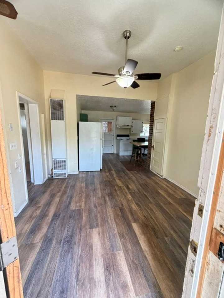 363 E Elm St - Photo 2 of 24