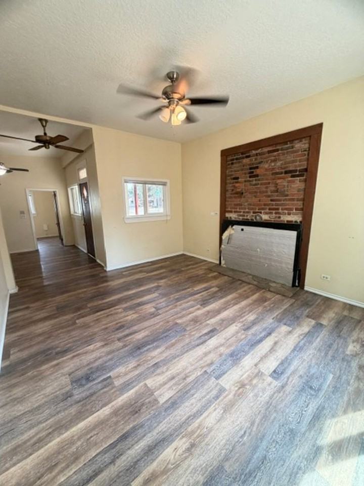 363 E Elm St - Photo 4 of 24