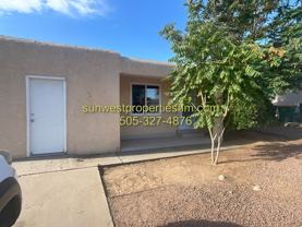 3011 Edgecliff Dr - Photo 1 of 1