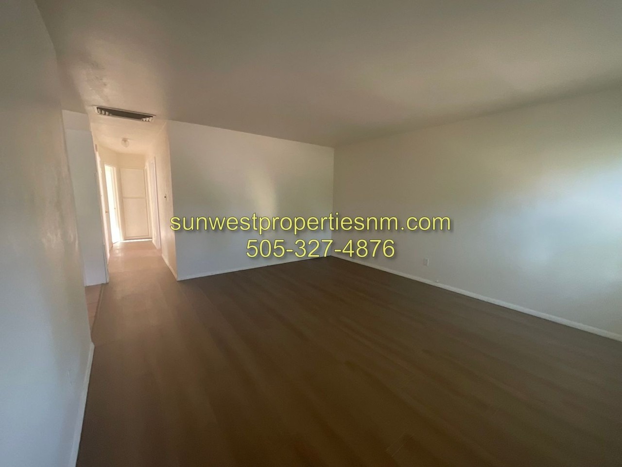 3011 Edgecliff Dr - Photo 2 of 17