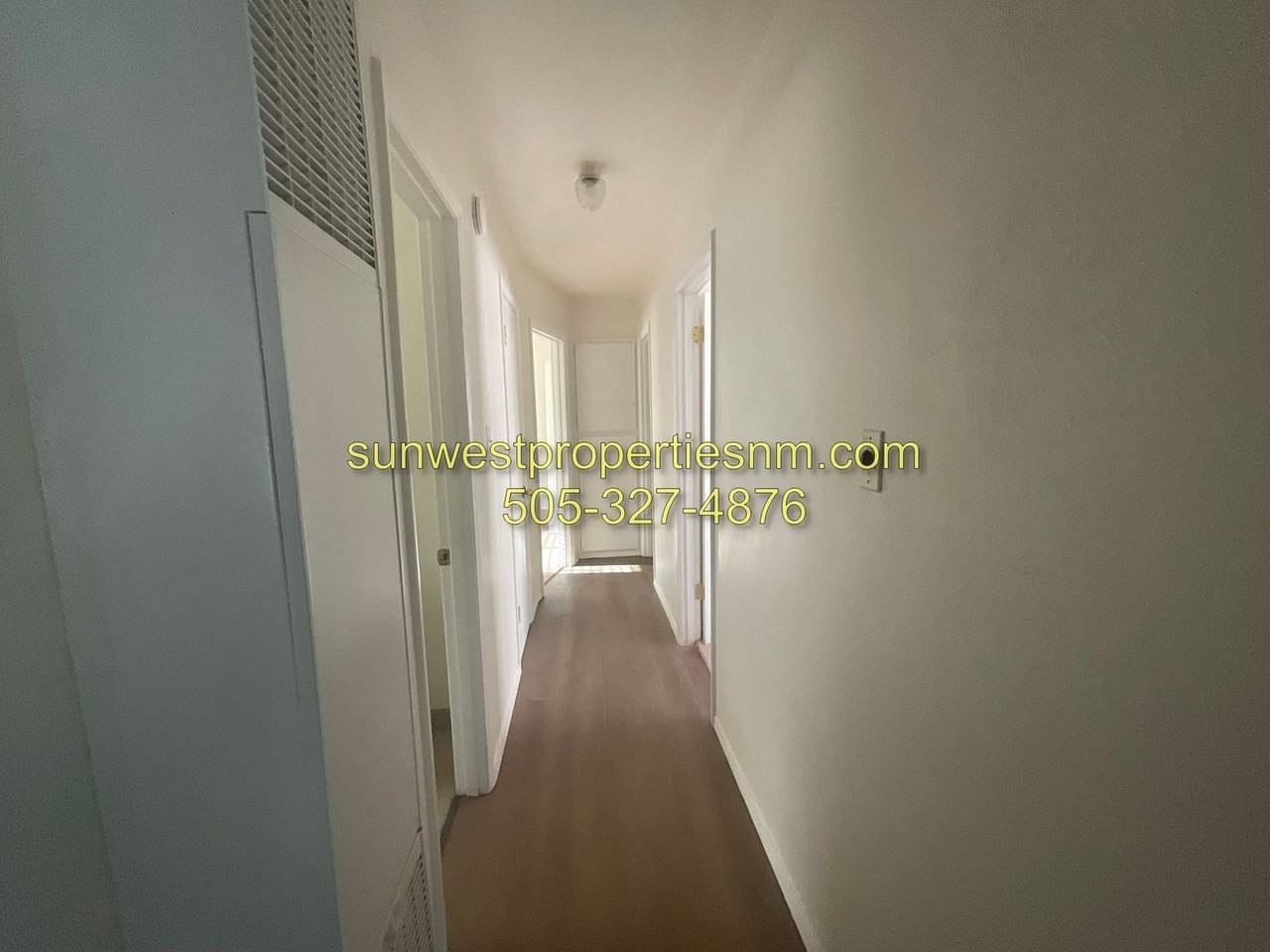 3011 Edgecliff Dr - Photo 3 of 17