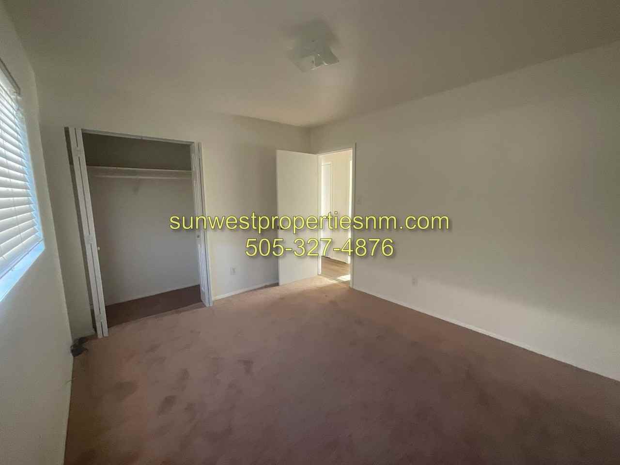 3011 Edgecliff Dr - Photo 6 of 17