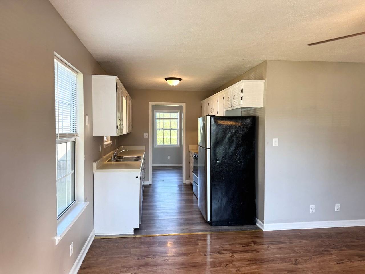619 Artic Ave - Photo 7 of 31