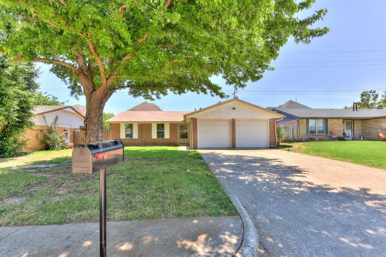 974 Castlebury Mansion