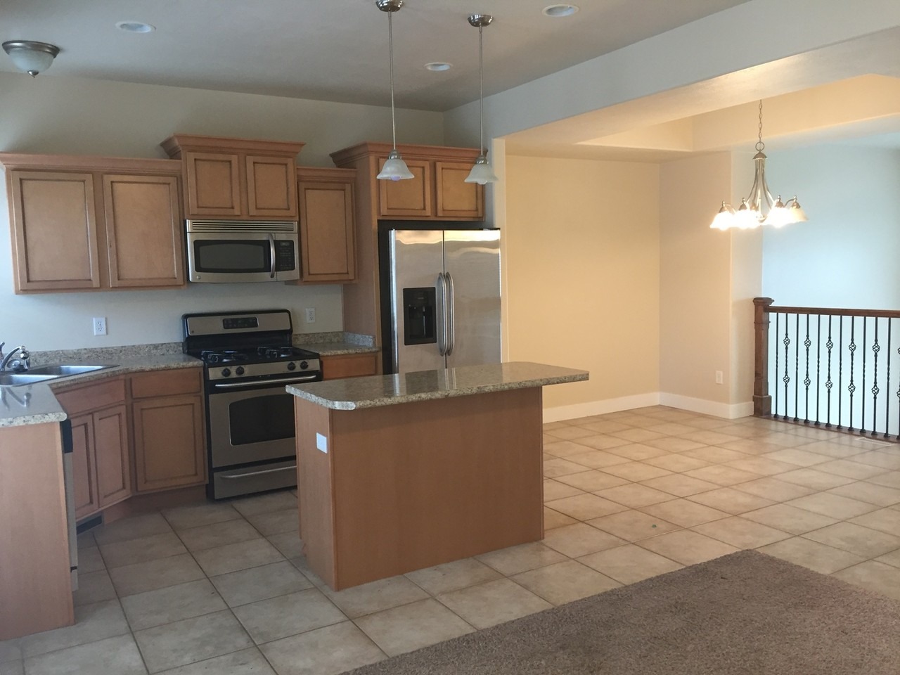 1057 E Garden Bend Pl - Photo 7 of 14