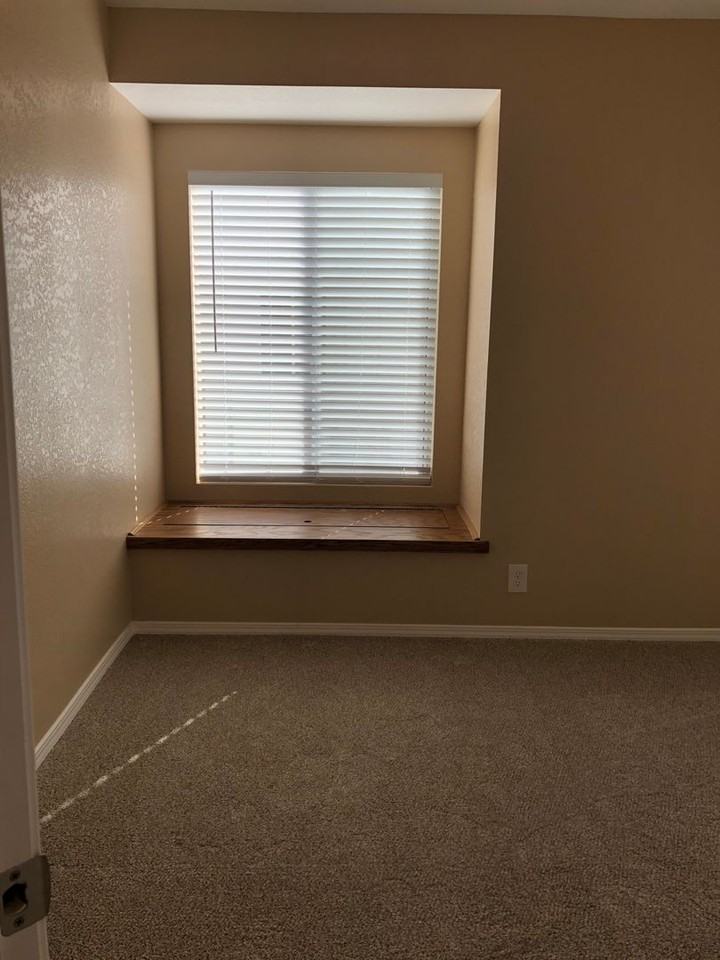2600 Chandler Ct #37 - Photo 4 of 21
